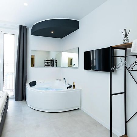 Pane E Pomodoro Bed & Breakfast Bari Ngoại thất bức ảnh